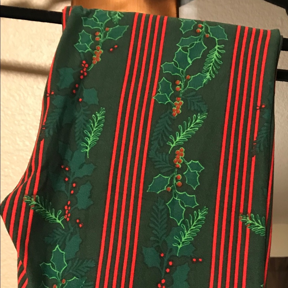 LuLaRoe OS Christmas Leggings